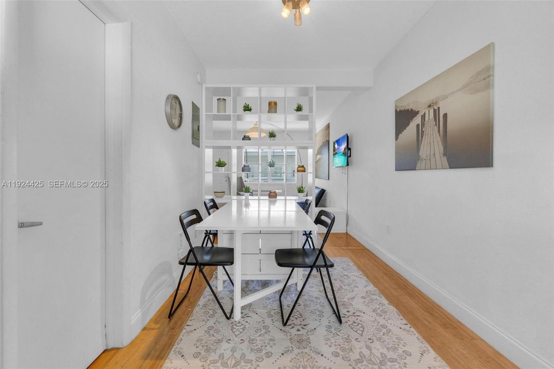 待售: $175,000 (0 贝兹, 1 浴室, 465 平方英尺)