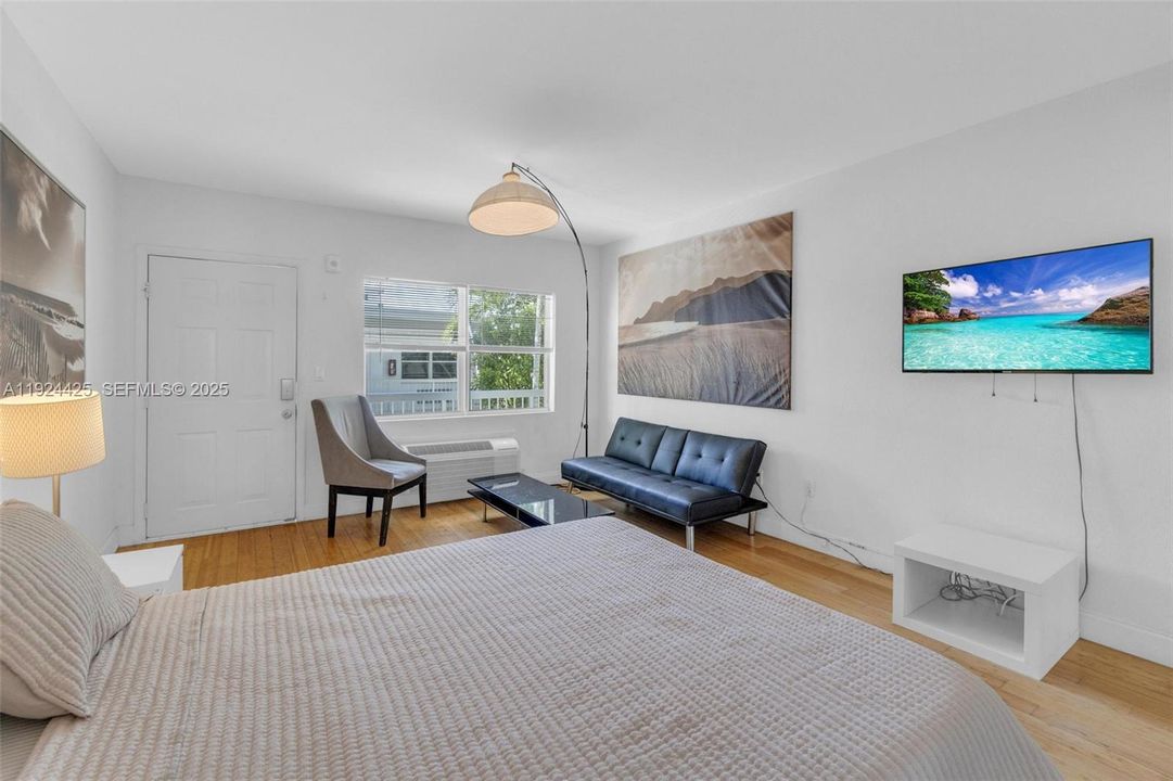 待售: $175,000 (0 贝兹, 1 浴室, 465 平方英尺)