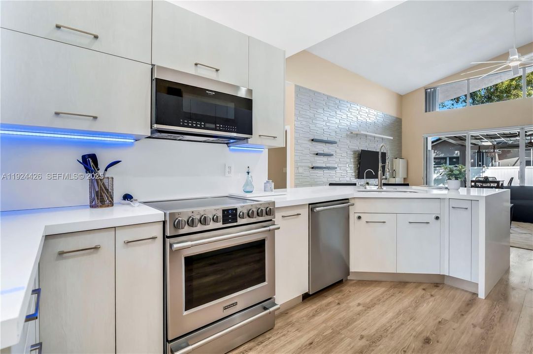 For Sale: $870,000 (4 beds, 2 baths, 2394 Square Feet)