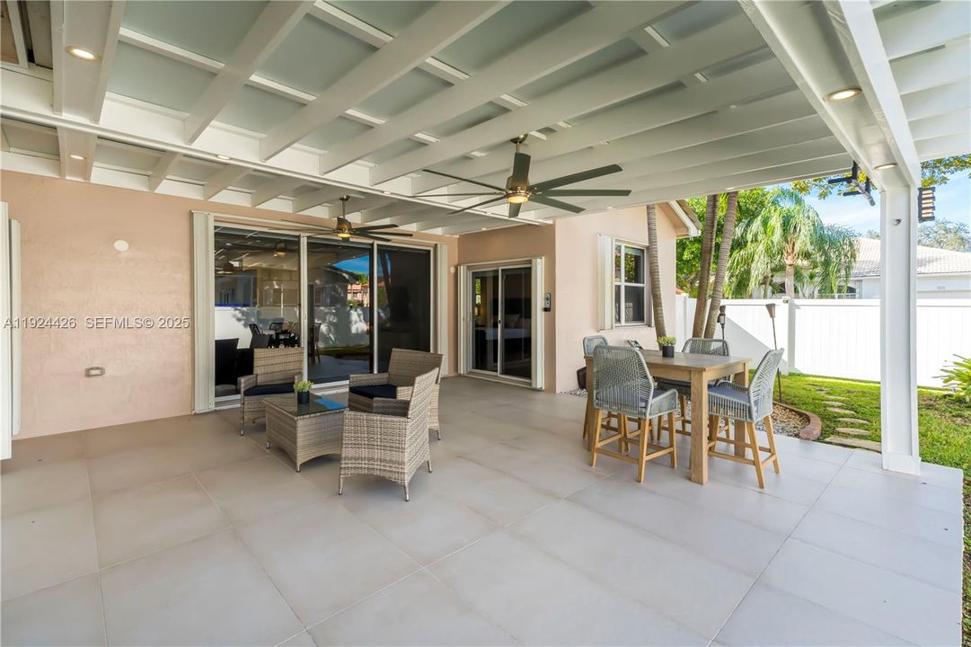 For Sale: $870,000 (4 beds, 2 baths, 2394 Square Feet)