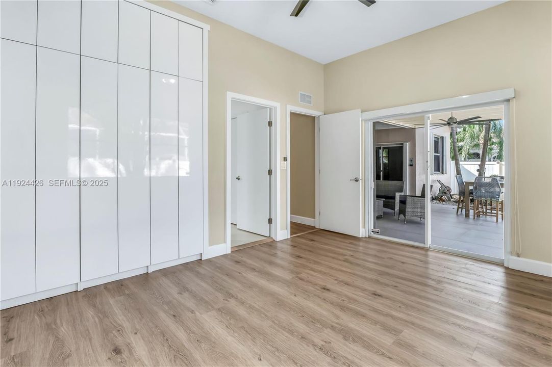 For Sale: $870,000 (4 beds, 2 baths, 2394 Square Feet)