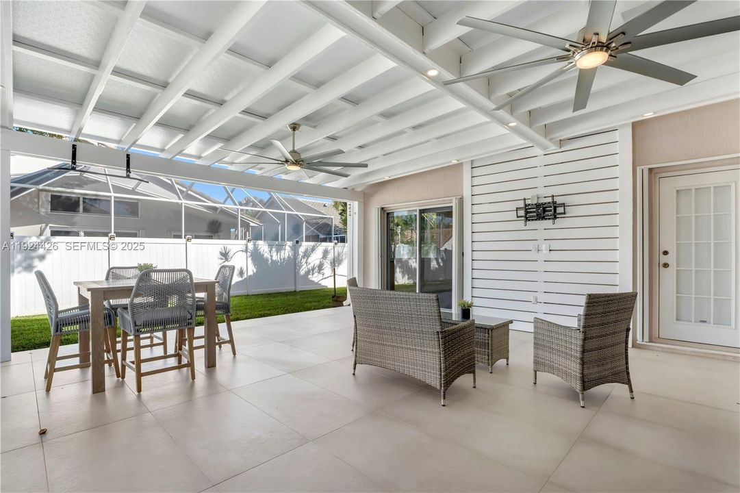 For Sale: $870,000 (4 beds, 2 baths, 2394 Square Feet)