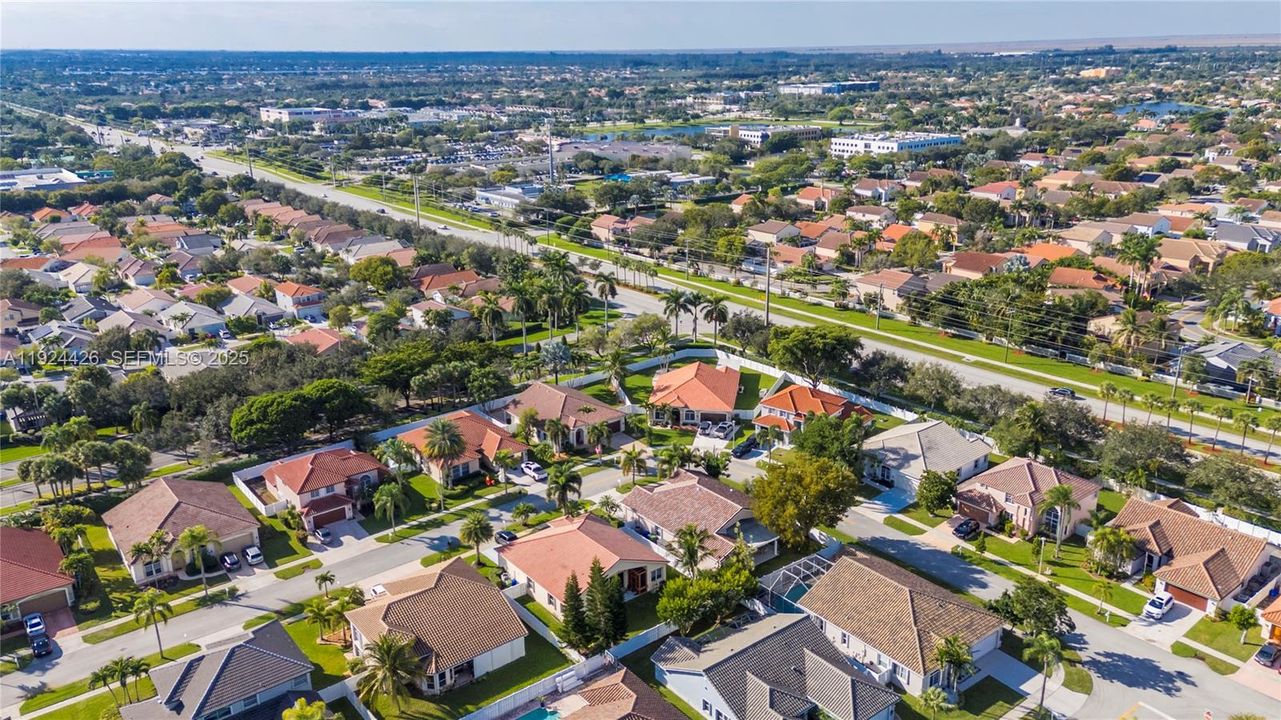 For Sale: $870,000 (4 beds, 2 baths, 2394 Square Feet)