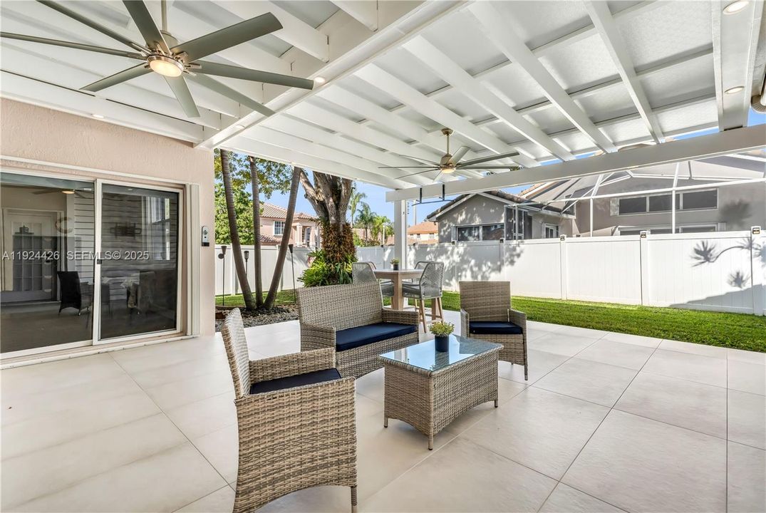 For Sale: $870,000 (4 beds, 2 baths, 2394 Square Feet)