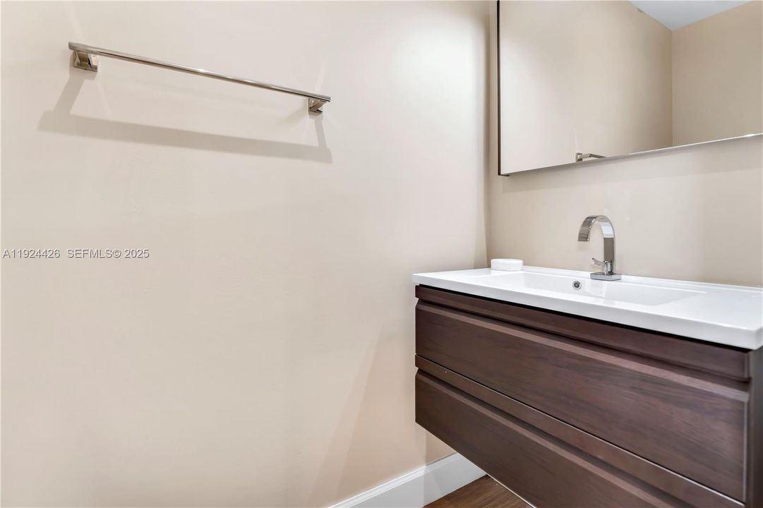 For Sale: $870,000 (4 beds, 2 baths, 2394 Square Feet)