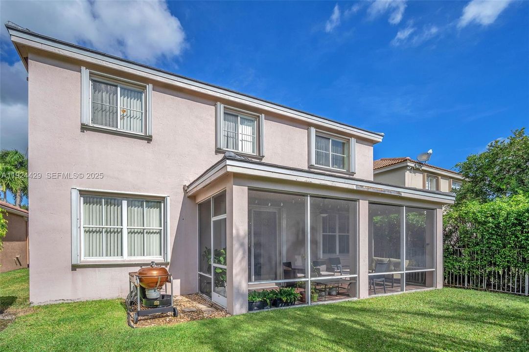 En Renta: $5,200 (5 camas, 3 baños, 2480 Pies cuadrados)