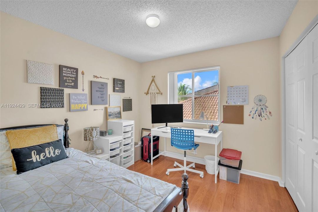 En Renta: $5,200 (5 camas, 3 baños, 2480 Pies cuadrados)