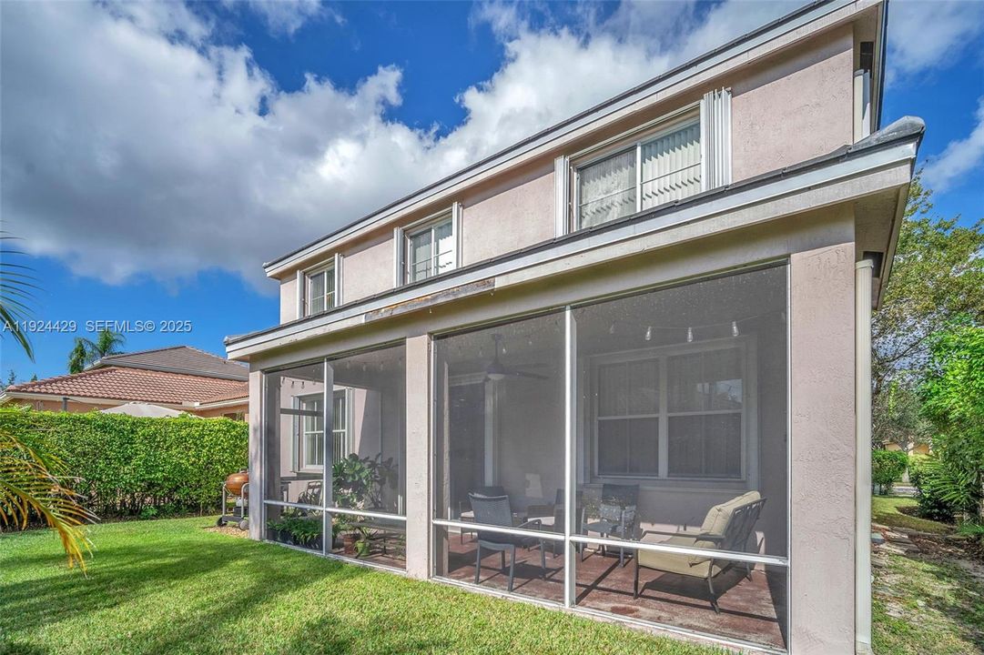 En Renta: $5,200 (5 camas, 3 baños, 2480 Pies cuadrados)