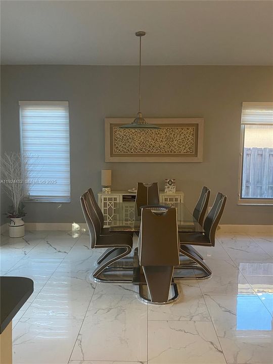 For Rent: $4,150 (3 beds, 2 baths, 1815 Square Feet)