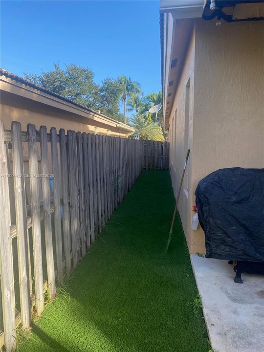 For Rent: $4,150 (3 beds, 2 baths, 1815 Square Feet)