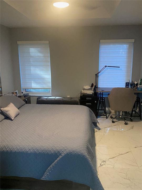 For Rent: $4,150 (3 beds, 2 baths, 1815 Square Feet)