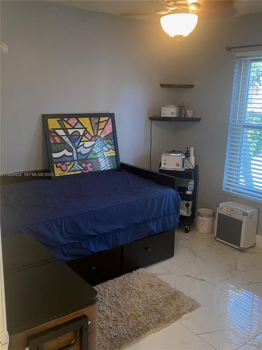 For Rent: $4,150 (3 beds, 2 baths, 1815 Square Feet)