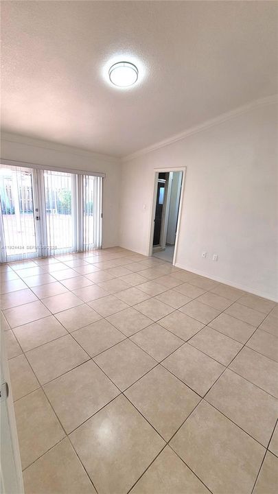 En Renta: $3,300 (4 camas, 3 baños, 1668 Pies cuadrados)