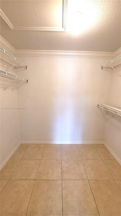 En Renta: $3,300 (4 camas, 3 baños, 1668 Pies cuadrados)