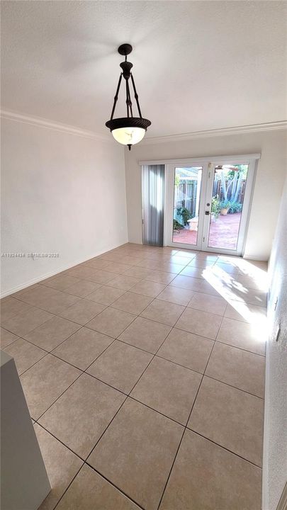 En Renta: $3,300 (4 camas, 3 baños, 1668 Pies cuadrados)