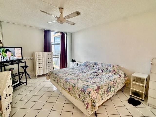 For Sale: $265,000 (1 beds, 1 baths, 1038 Square Feet)