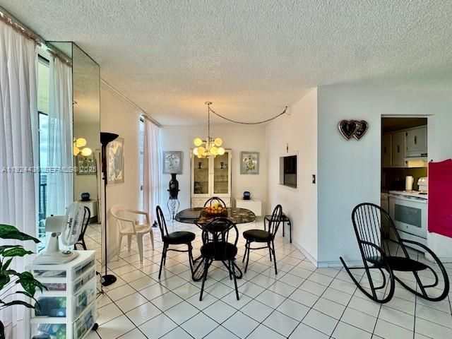For Sale: $265,000 (1 beds, 1 baths, 1038 Square Feet)