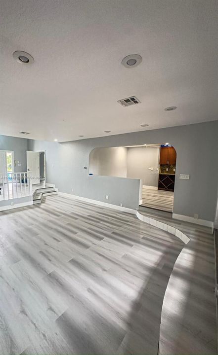 For Rent: $8,950 (4 beds, 3 baths, 2471 Square Feet)