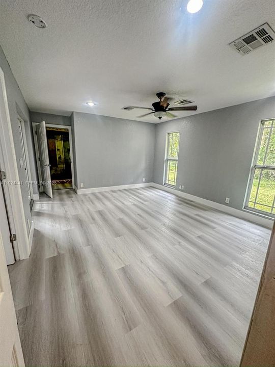 For Rent: $8,950 (4 beds, 3 baths, 2471 Square Feet)