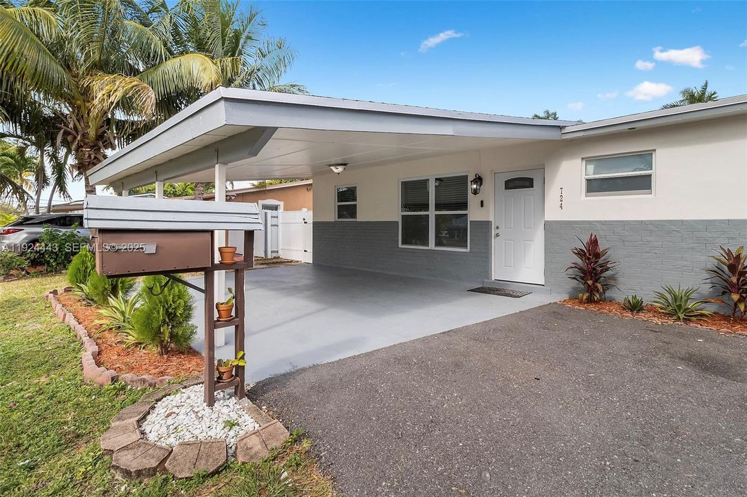 For Sale: $560,000 (3 beds, 2 baths, 1498 Square Feet)