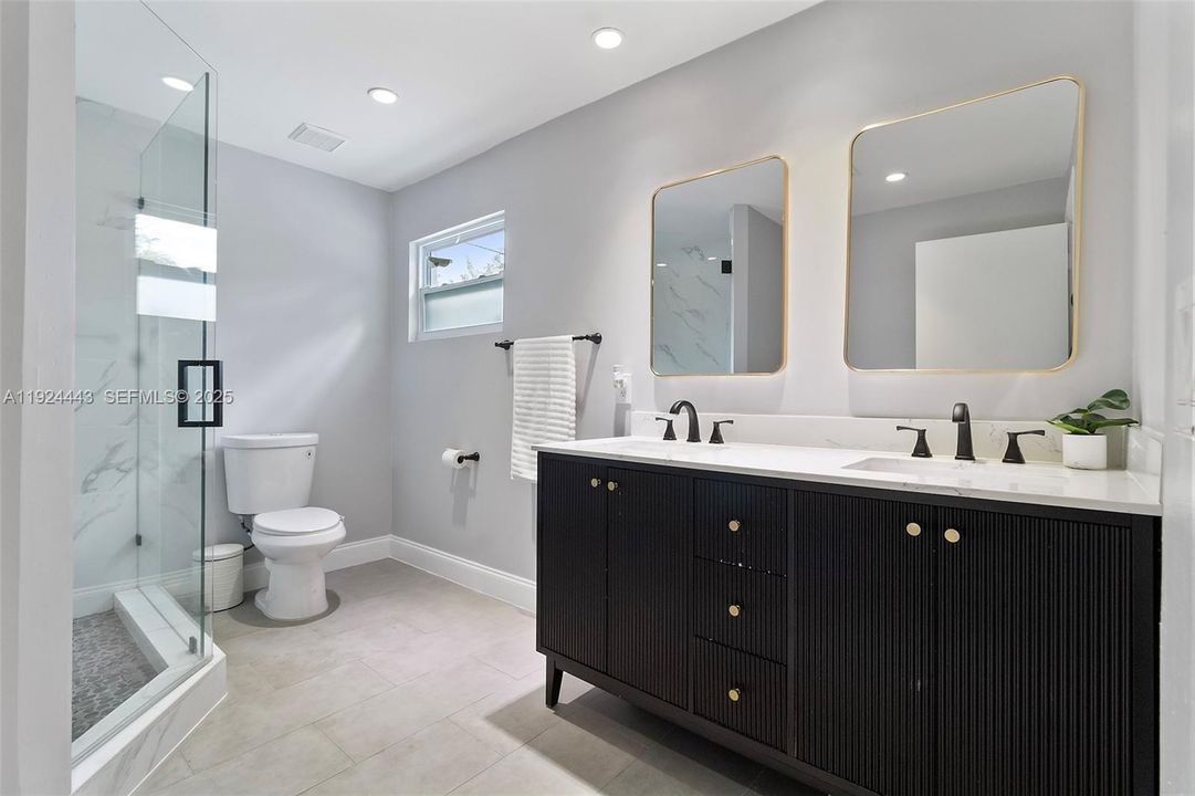 For Sale: $560,000 (3 beds, 2 baths, 1498 Square Feet)