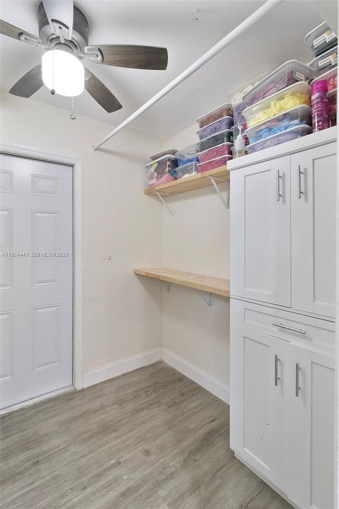 For Sale: $560,000 (3 beds, 2 baths, 1498 Square Feet)