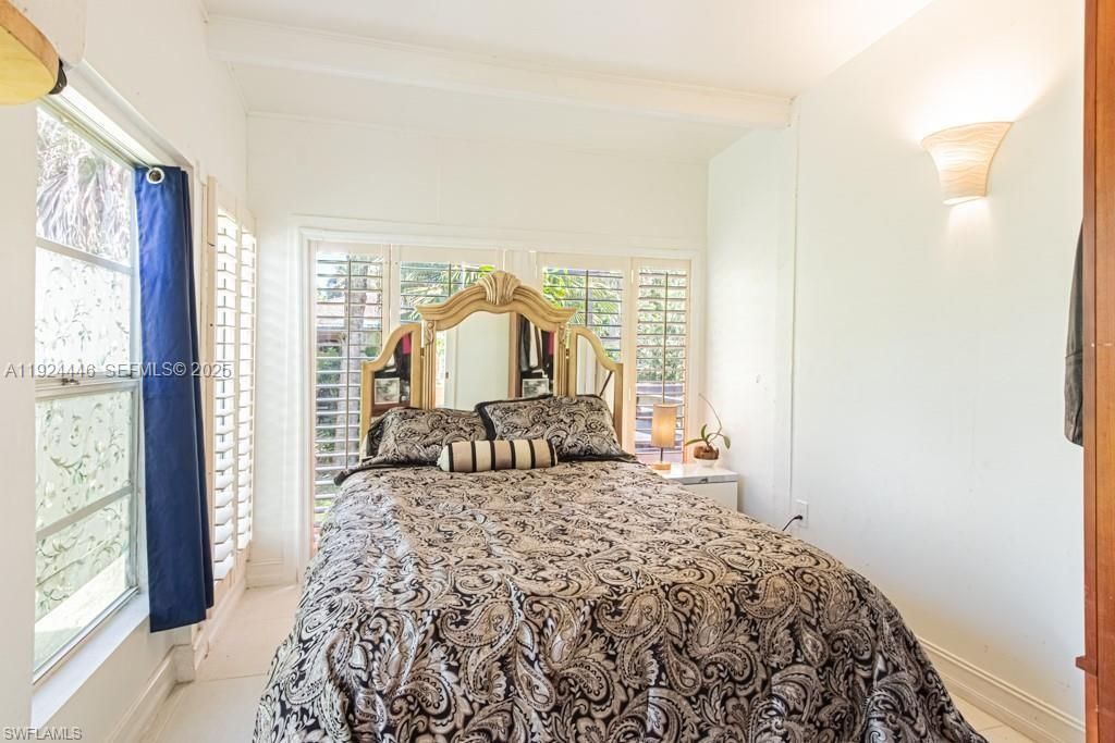 For Sale: $1,650,000 (6 beds, 5 baths, 0 Square Feet)