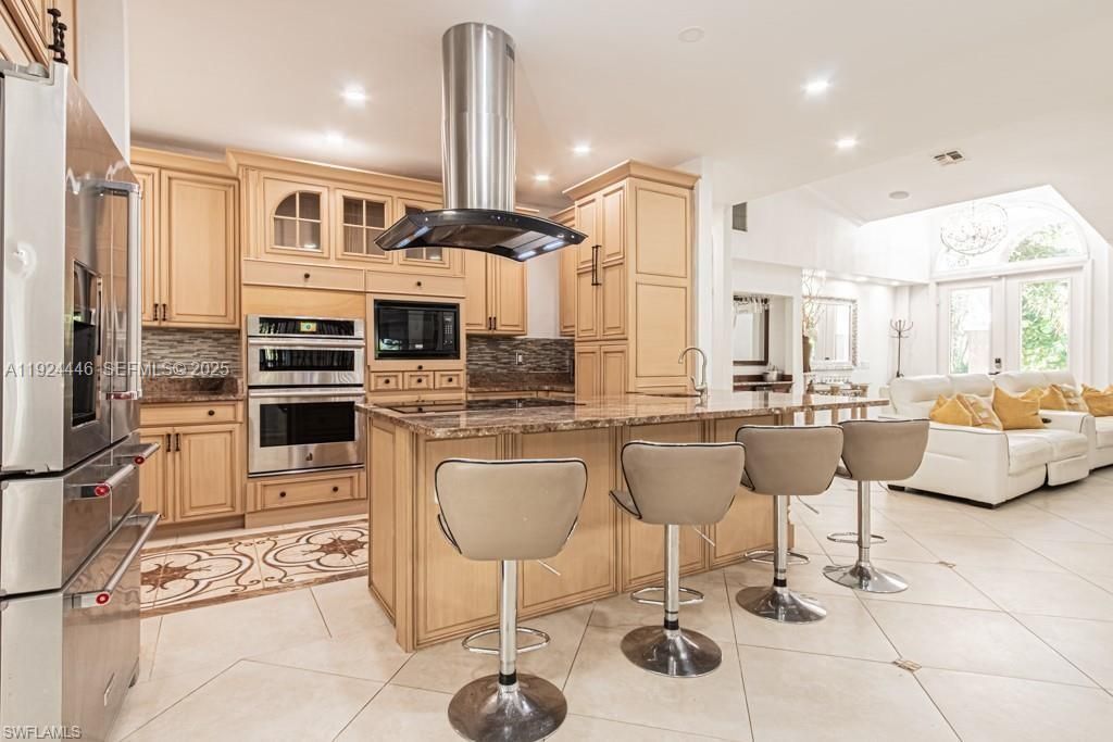 For Sale: $1,650,000 (6 beds, 5 baths, 0 Square Feet)