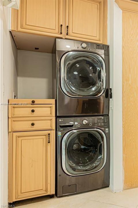 For Sale: $1,650,000 (6 beds, 5 baths, 0 Square Feet)