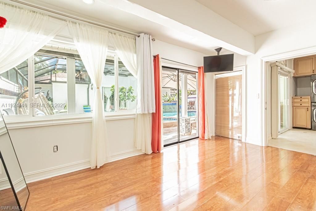 For Sale: $1,650,000 (6 beds, 5 baths, 0 Square Feet)