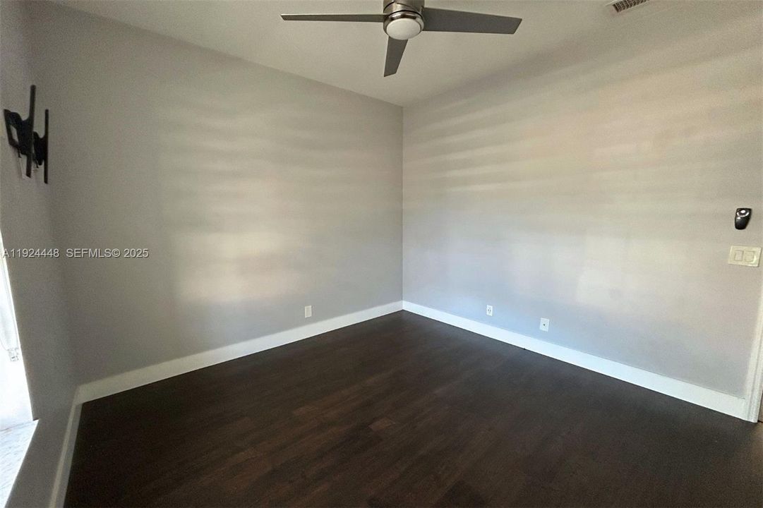 For Rent: $3,400 (3 beds, 2 baths, 1509 Square Feet)