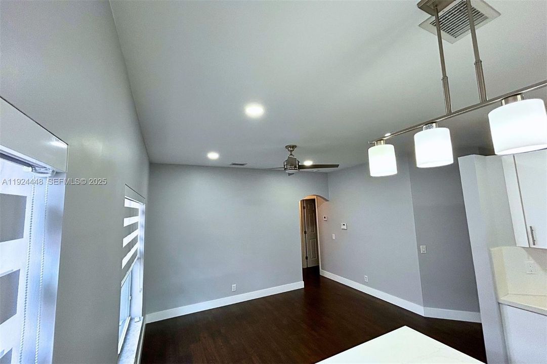 For Rent: $3,400 (3 beds, 2 baths, 1509 Square Feet)