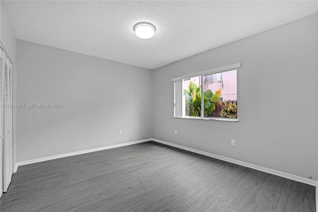 For Rent: $2,400 (2 beds, 2 baths, 824 Square Feet)