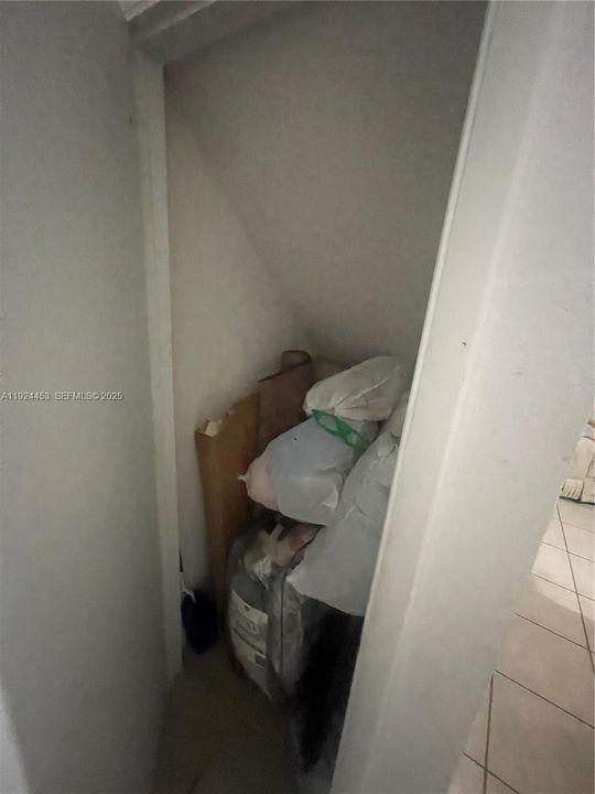 В аренду: $1,750 (2 спален, 1 ванн, 938 Квадратных фут)