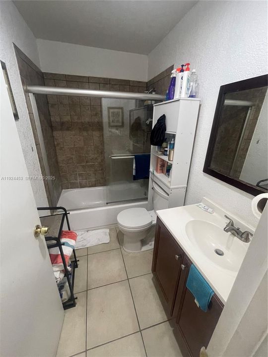 В аренду: $1,750 (2 спален, 1 ванн, 938 Квадратных фут)