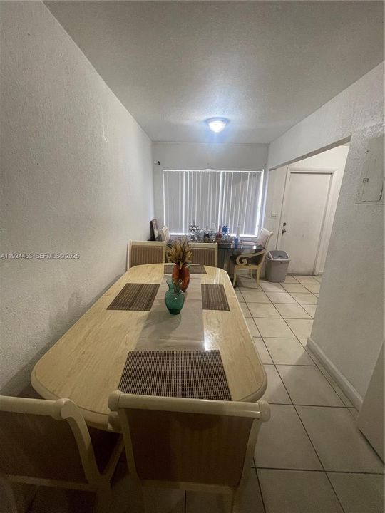 В аренду: $1,750 (2 спален, 1 ванн, 938 Квадратных фут)