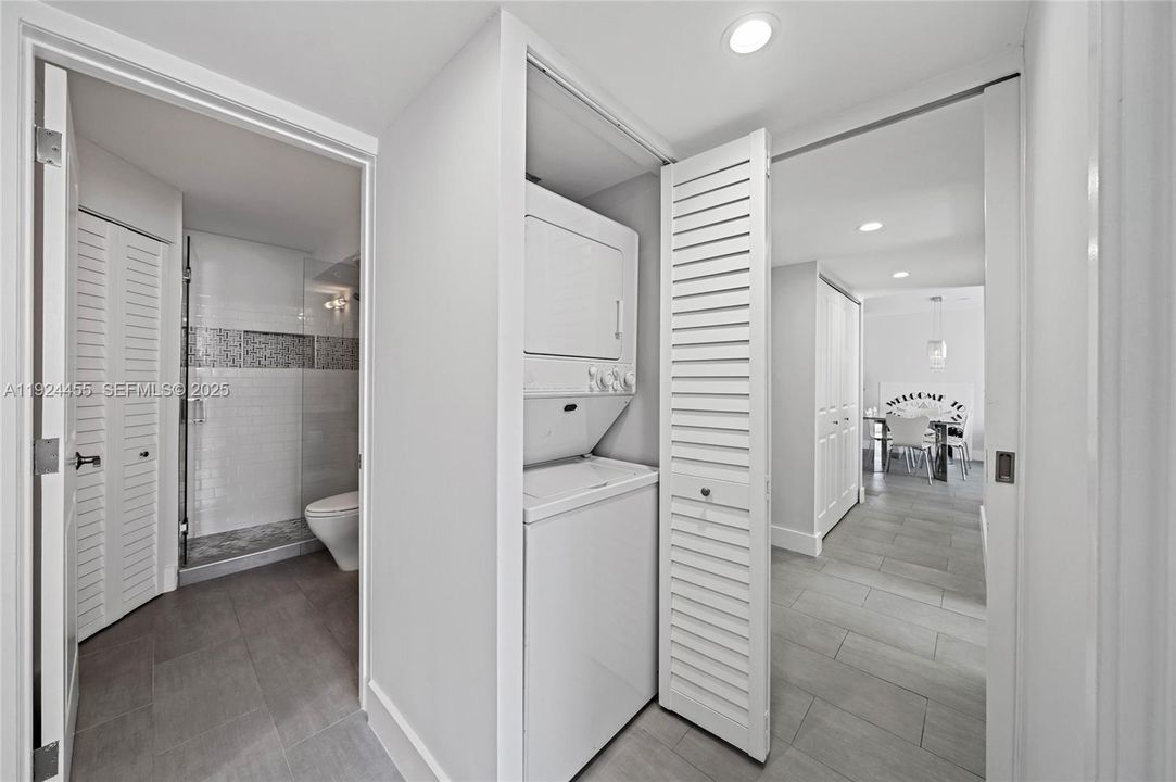 For Sale: $1,199,000 (3 beds, 2 baths, 656 Square Feet)