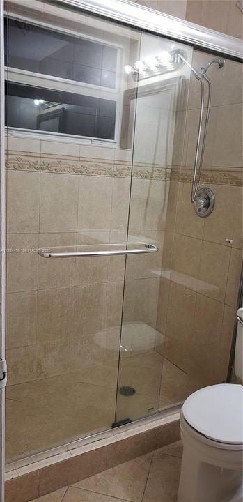 For Rent: $2,500 (2 beds, 2 baths, 940 Square Feet)