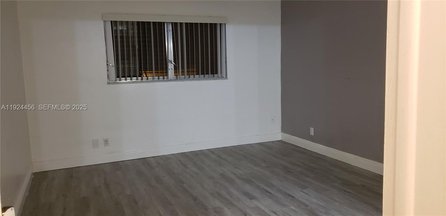 For Rent: $2,500 (2 beds, 2 baths, 940 Square Feet)