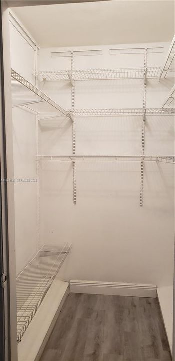 For Rent: $2,500 (2 beds, 2 baths, 940 Square Feet)