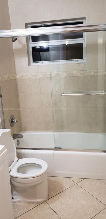 For Rent: $2,500 (2 beds, 2 baths, 940 Square Feet)