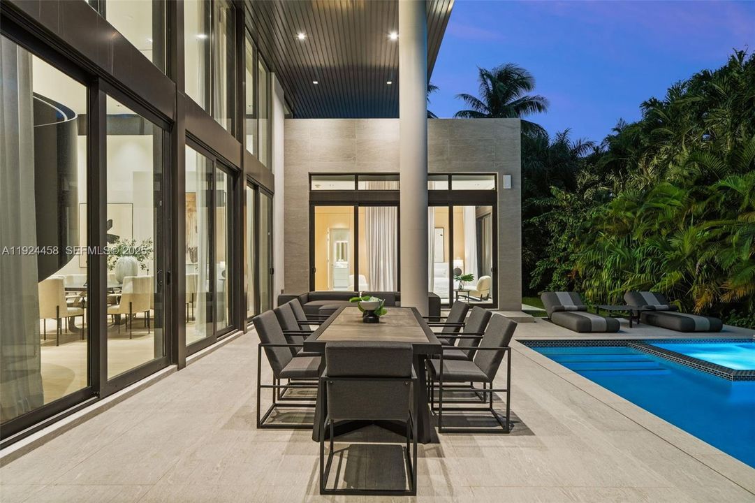 For Sale: $8,900,000 (6 beds, 9 baths, 5457 Square Feet)