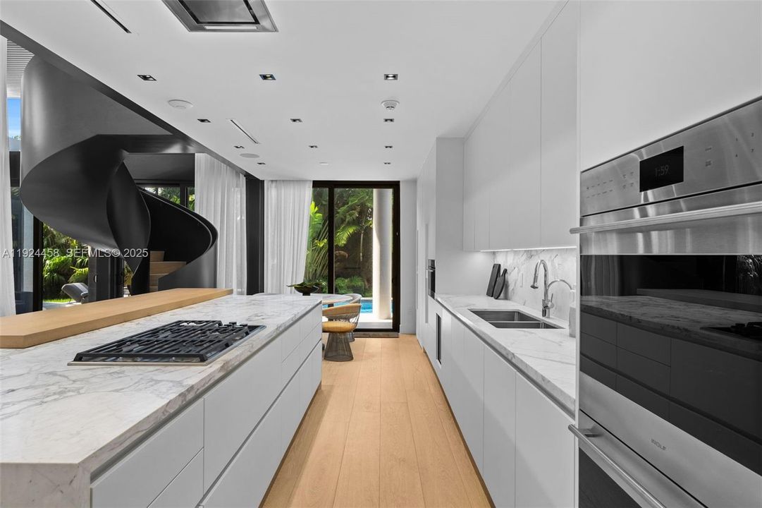 For Sale: $8,900,000 (6 beds, 9 baths, 5457 Square Feet)