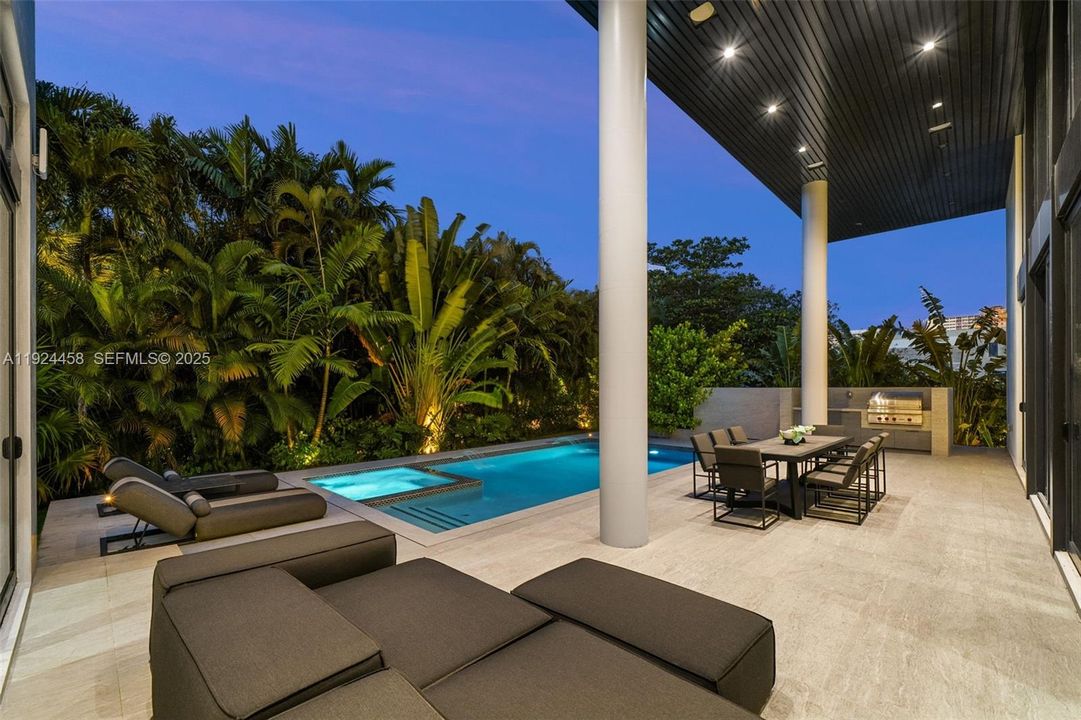 For Sale: $8,900,000 (6 beds, 9 baths, 5457 Square Feet)