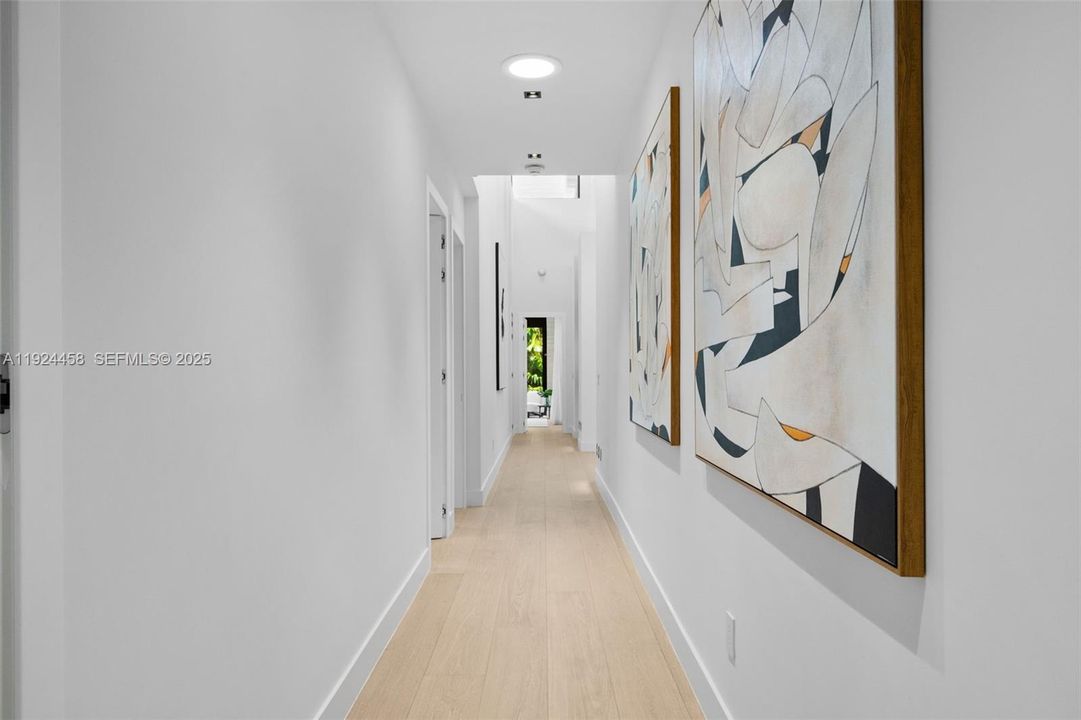 For Sale: $8,900,000 (6 beds, 9 baths, 5457 Square Feet)