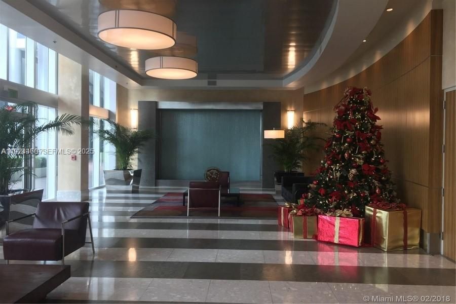 В аренду: $4,500 (0 спален, 0 ванн, 0 Квадратных фут)