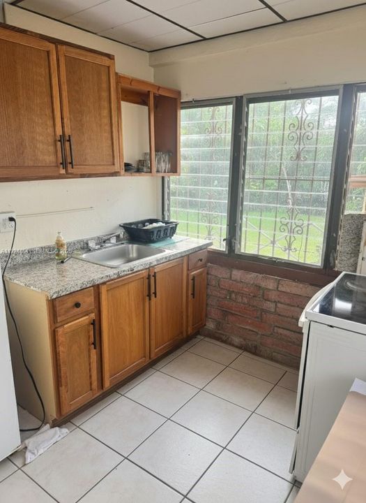 Recently Rented: $1,000 (2 beds, 1 baths, 1025 Square Feet)