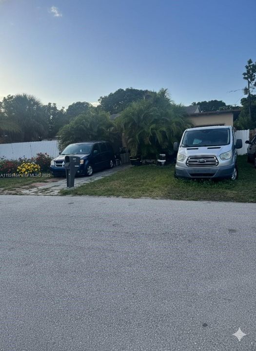 Recently Rented: $1,000 (2 beds, 1 baths, 1025 Square Feet)