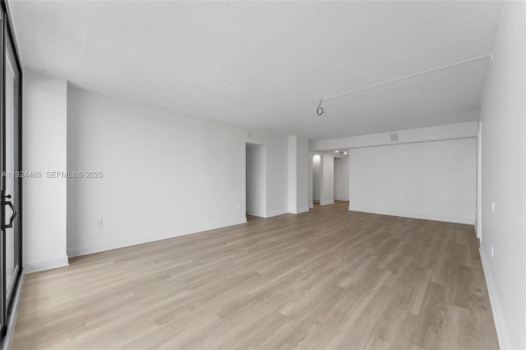 待售: $294,900 (2 贝兹, 2 浴室, 0 平方英尺)