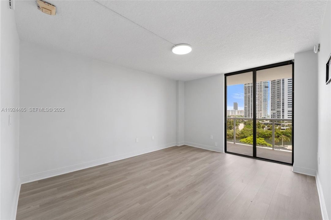 待售: $294,900 (2 贝兹, 2 浴室, 0 平方英尺)